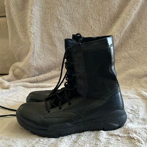 Nike Tactical Boots Women’s Size 7